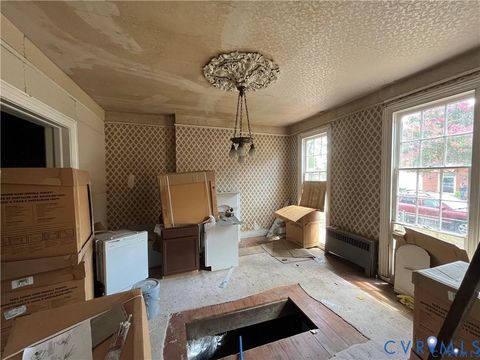 Tiny photo for 235-237 Grove Avenue, Petersburg, VA 23803 (MLS # 2601853)