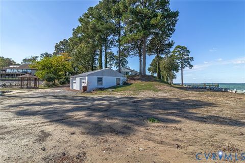 Tiny photo for 560 Eubank Landing Road Rd, Topping, VA 23169 (MLS # 2533856)