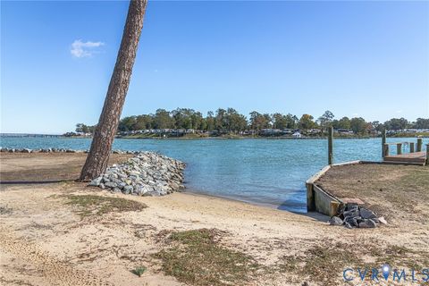 Tiny photo for 560 Eubank Landing Road Rd, Topping, VA 23169 (MLS # 2533856)