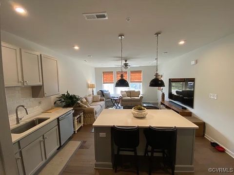 Tiny photo for 1900 E Roseneath Road #4B, Richmond, VA 23230 (MLS # 2511211)