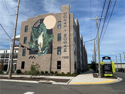 Photo of 1900 E Roseneath Road #4B, Richmond, VA 23230 (MLS # 2511211)