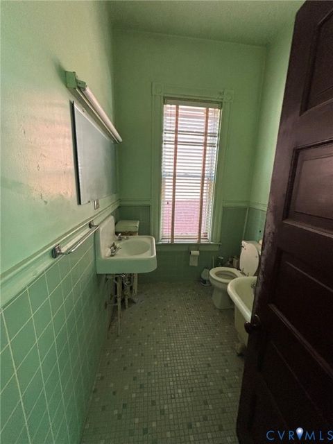 Tiny photo for 2523 W Grace Street, Richmond, VA 23220 (MLS # 2611053)