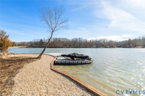 Tiny photo for 401 Land Or Drive, Ruther Glen, VA 22546 (MLS # 2610594)