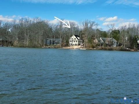 Photo of 401 Land Or Drive, Ruther Glen, VA 22546 (MLS # 2610594)