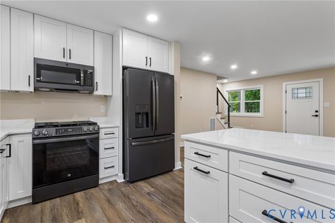 Tiny photo for 511 Old Lakeside Drive, Yorktown, VA 23692 (MLS # 2619149)
