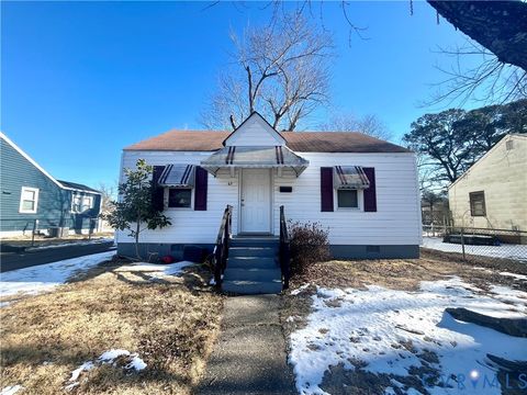 Photo of 63 Culpeper Avenue, Petersburg, VA 23803 (MLS # 2603133)