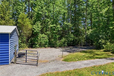 Tiny photo for 93 Faraway Road, Saluda, VA 23149 (MLS # 2612490)