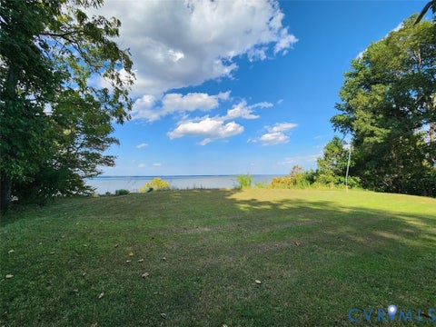 Tiny photo for 1563 Sunken Meadow Road, Spring Grove, VA 23881 (MLS # 2624867)