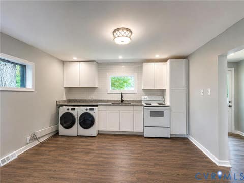 Tiny photo for 308 Orange Avenue, Colonial Heights, VA 23834 (MLS # 2621371)