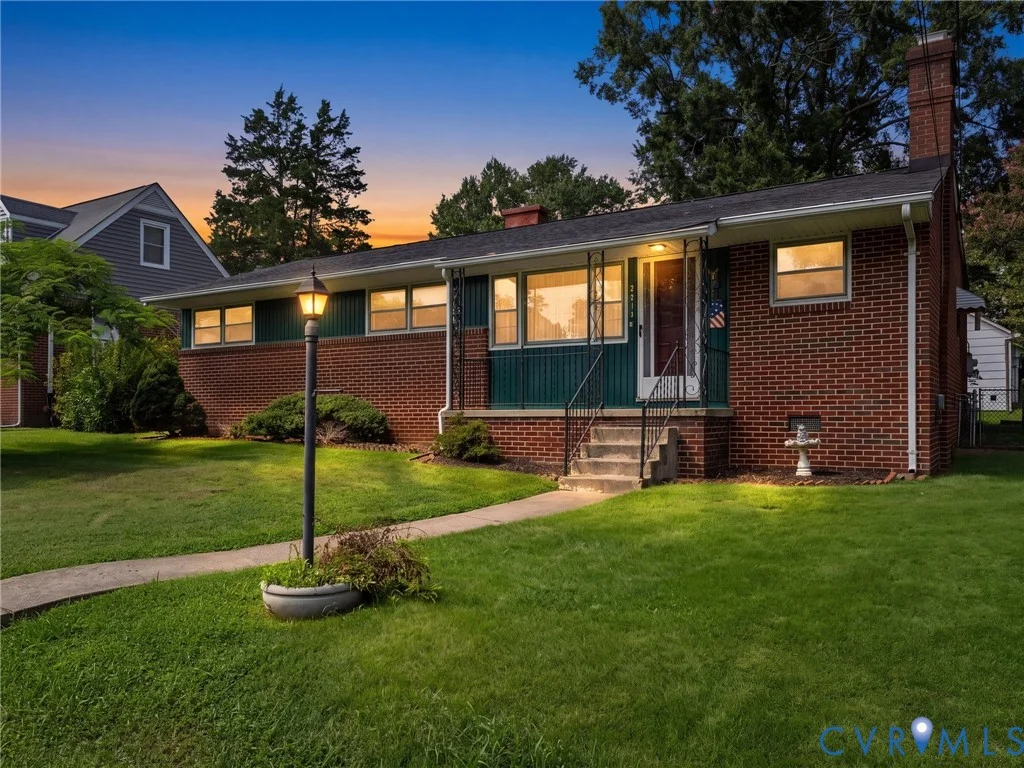3017 Sherwood Lane