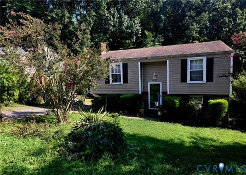 Photo of 6521 S Stevens Hollow Drive, North Chesterfield, VA 23832 (MLS # 2627315)