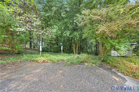 Tiny photo for 3420 Osborne Road, Chester, VA 23831 (MLS # 2527417)
