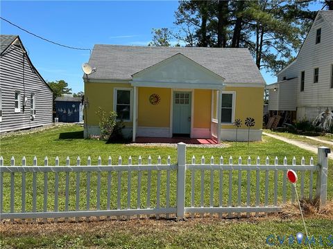 Tiny photo for 41 Hobday Street, Mathews, VA 23128 (MLS # 2609872)