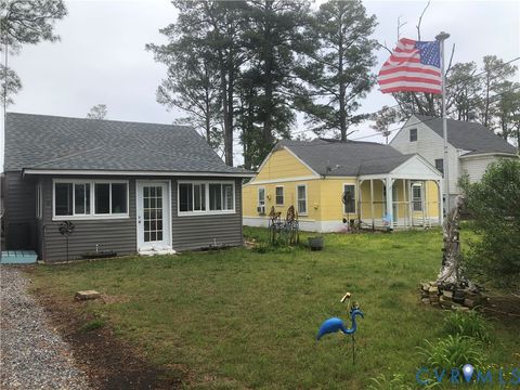 Tiny photo for 41 Hobday Street, Mathews, VA 23128 (MLS # 2609872)