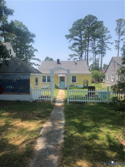 Tiny photo for 41 Hobday Street, Mathews, VA 23128 (MLS # 2609872)