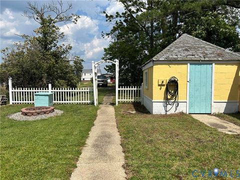 Tiny photo for 41 Hobday Street, Mathews, VA 23128 (MLS # 2609872)