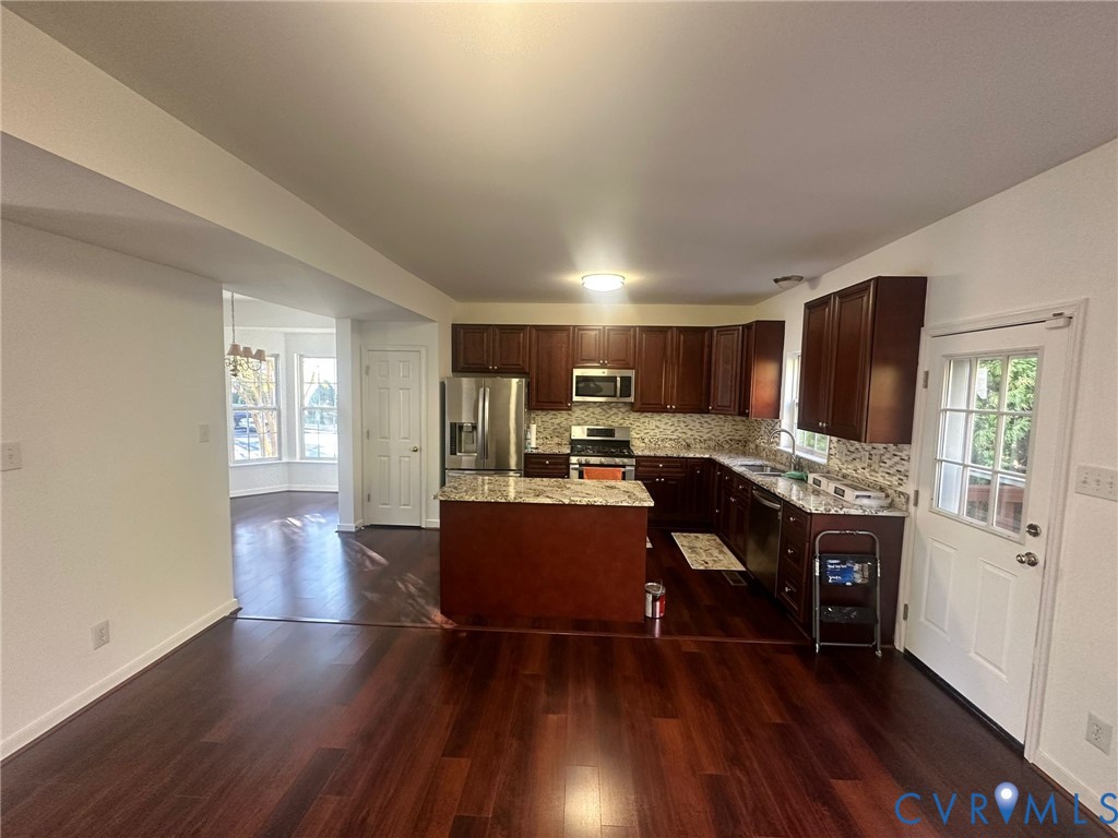 Photo 1 of 8 — 11465 Abbots Cross Lane, Glen Allen, VA 23059