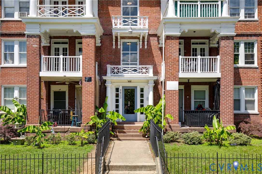 2400 Barton Avenue