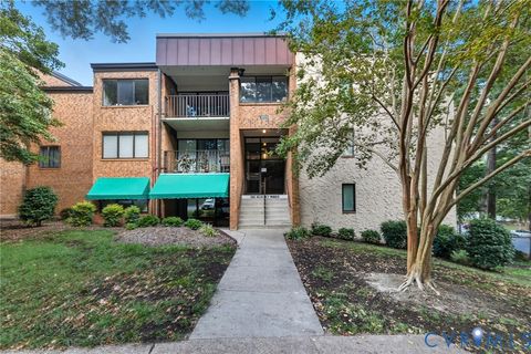 Photo of 1501 Regency Woods Road #302, Henrico, VA 23238 (MLS # 2527819)
