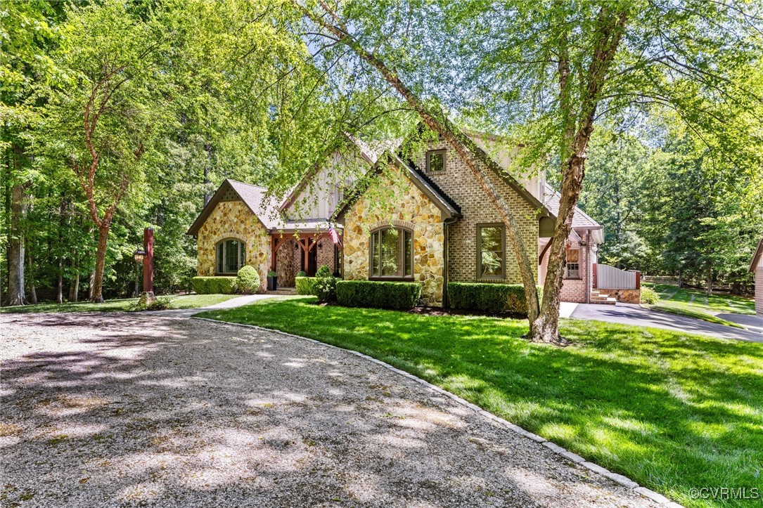 2695 Mossmour Drive