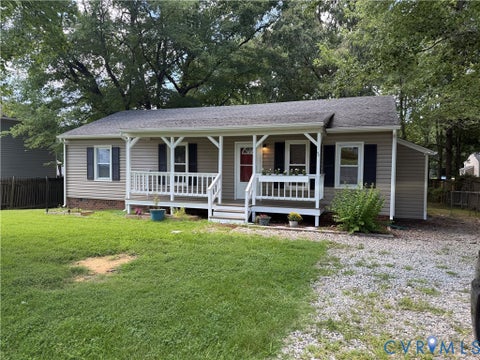 Photo of 4706 Glen Tara Drive, Midlothian, VA 23112 (MLS # 2621608)