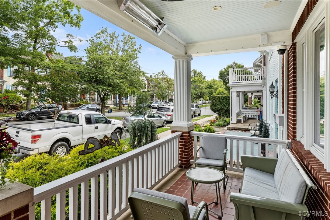 114 S Colonial Avenue