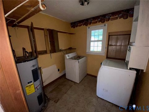 Tiny photo for 460 Thompson Avenue, West Point, VA 23181 (MLS # 2613671)