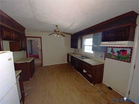 Tiny photo for 460 Thompson Avenue, West Point, VA 23181 (MLS # 2613671)
