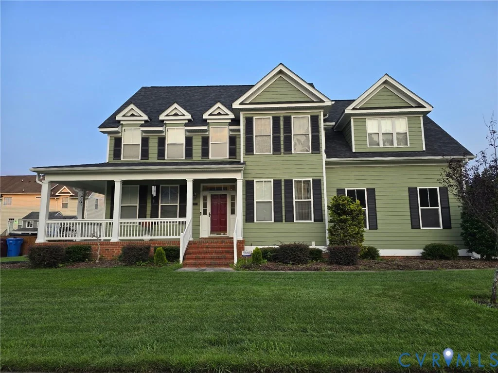 913 Hathaway Court