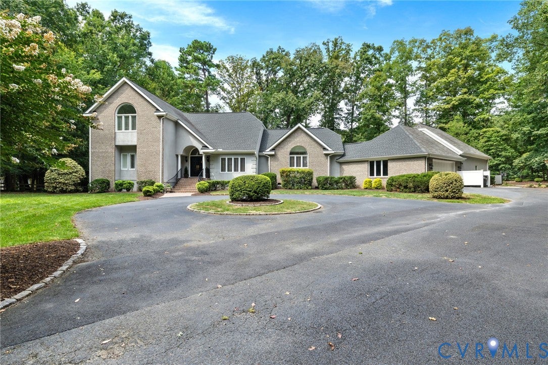 17 Quail Run Drive