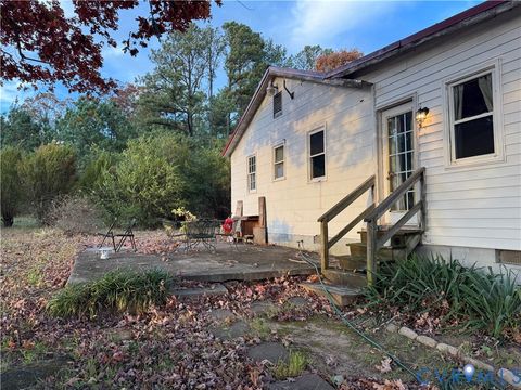 Tiny photo for 730 County Line Road, Cullen, VA 23934 (MLS # 2532931)