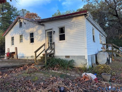 Tiny photo for 730 County Line Road, Cullen, VA 23934 (MLS # 2532931)