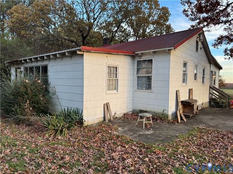 Tiny photo for 730 County Line Road, Cullen, VA 23934 (MLS # 2532931)