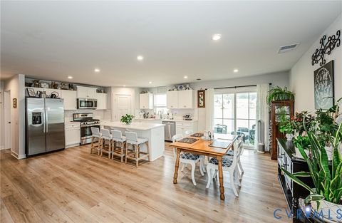 Tiny photo for 7627 E Danube Loop, New Kent, VA 23124 (MLS # 2618542)