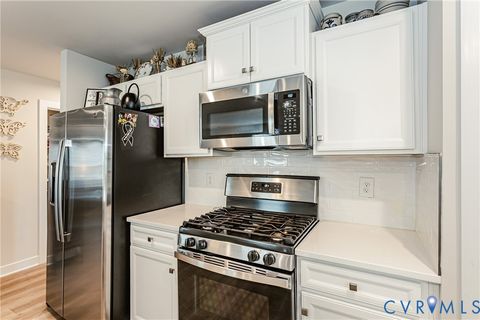 Tiny photo for 7627 E Danube Loop, New Kent, VA 23124 (MLS # 2618542)