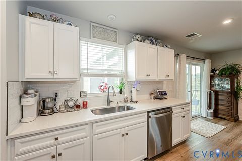 Tiny photo for 7627 E Danube Loop, New Kent, VA 23124 (MLS # 2618542)