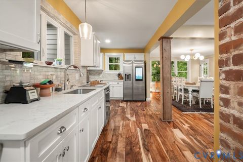 Tiny photo for 308 Second Avenue, Farmville, VA 23901 (MLS # 2618534)