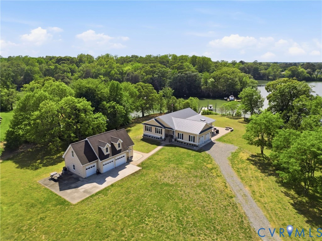 501 Glebe View Lane