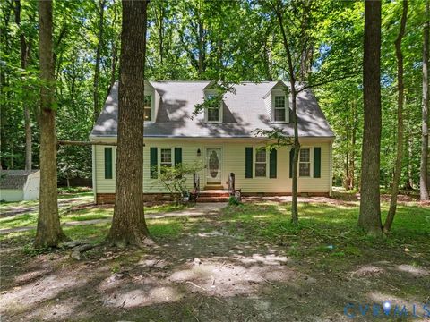 Photo of 12600 Donegal Drive, Chesterfield, VA 23832 (MLS # 2614649)