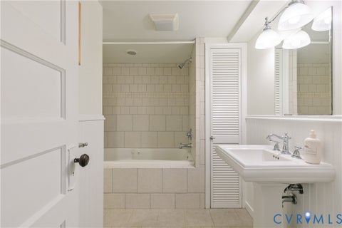 Tiny photo for 425 N Davis Avenue, Richmond, VA 23220 (MLS # 2625478)