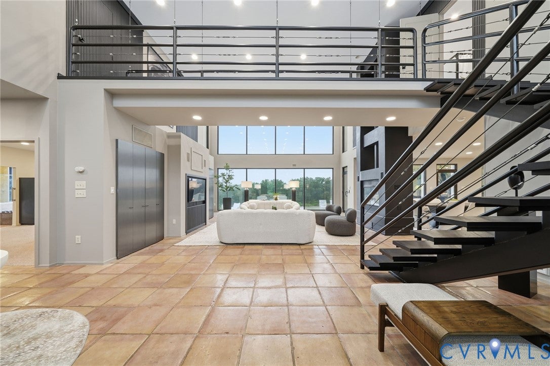 1400 Aqua Vista Lane