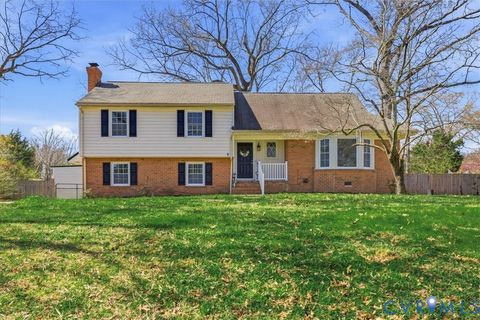 Photo of 11719 Heathmere Crescent, Midlothian, VA 23113 (MLS # 2606830)