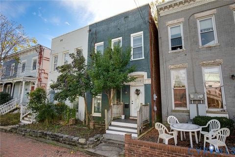 Tiny photo for 1237 W Cary Street, Richmond, VA 23220 (MLS # 2530753)