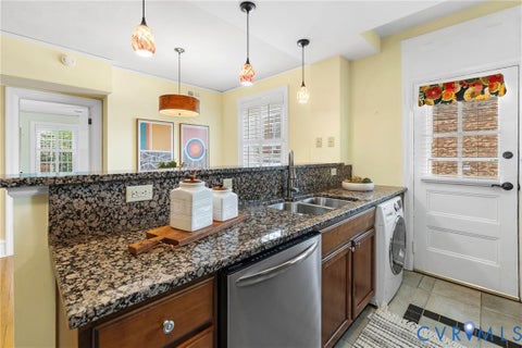 Tiny photo for 3410 Monument Avenue #U102, Richmond, VA 23221 (MLS # 2621680)