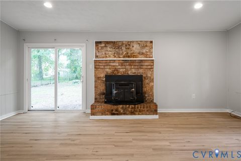 Tiny photo for 307 Roanoke Ave, Colonial Heights, VA 23834 (MLS # 2611443)
