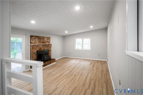Tiny photo for 307 Roanoke Ave, Colonial Heights, VA 23834 (MLS # 2611443)