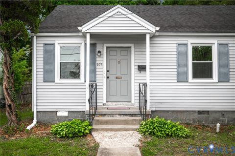 Photo of 307 Roanoke Ave, Colonial Heights, VA 23834 (MLS # 2611443)