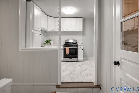 Tiny photo for 307 Roanoke Ave, Colonial Heights, VA 23834 (MLS # 2611443)