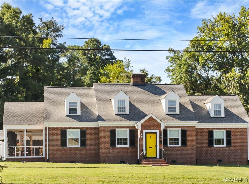 Photo for 218 Claremont Street, Petersburg, VA 23805 (MLS # 2323253)