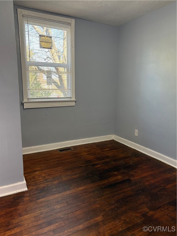 Petersburg, Virginia 23803, United States, 2 Bedrooms Bedrooms, ,1 BathroomBathrooms,Residential,Pending,103858